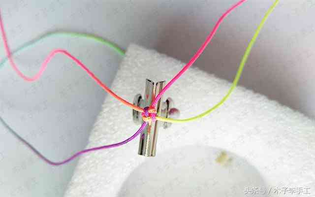 编织红绳手链教程(编织红绳手链教程金刚结)插图6 编织红绳手链教程(编织红绳手链教程金刚结)插图6