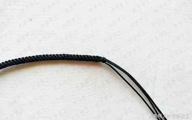 编织红绳手链教程(编织红绳手链教程金刚结)插图9 编织红绳手链教程(编织红绳手链教程金刚结)插图9