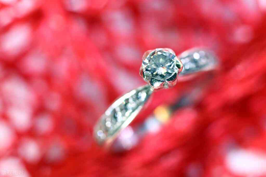 周大福官方旗舰店钻戒(周大福钻石旗舰店)插图2 周大福官方旗舰店钻戒(周大福钻石旗舰店)插图2