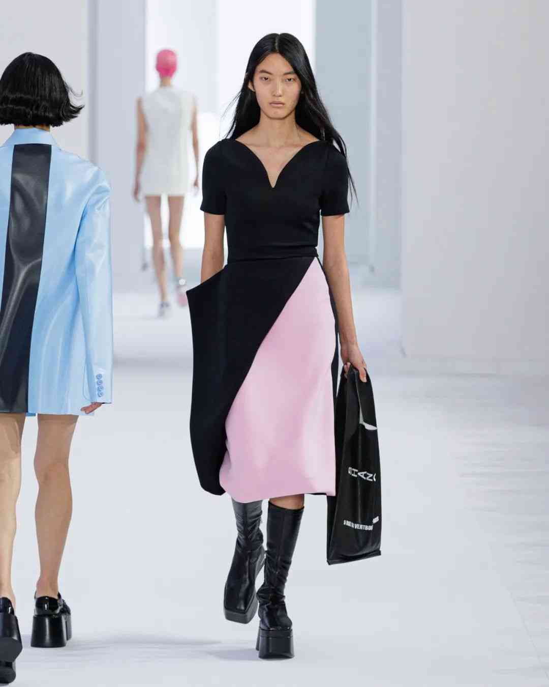 蒂芙尼新款戒指(蒂芙尼新款戒指图片)插图16 蒂芙尼新款戒指(蒂芙尼新款戒指图片)插图16