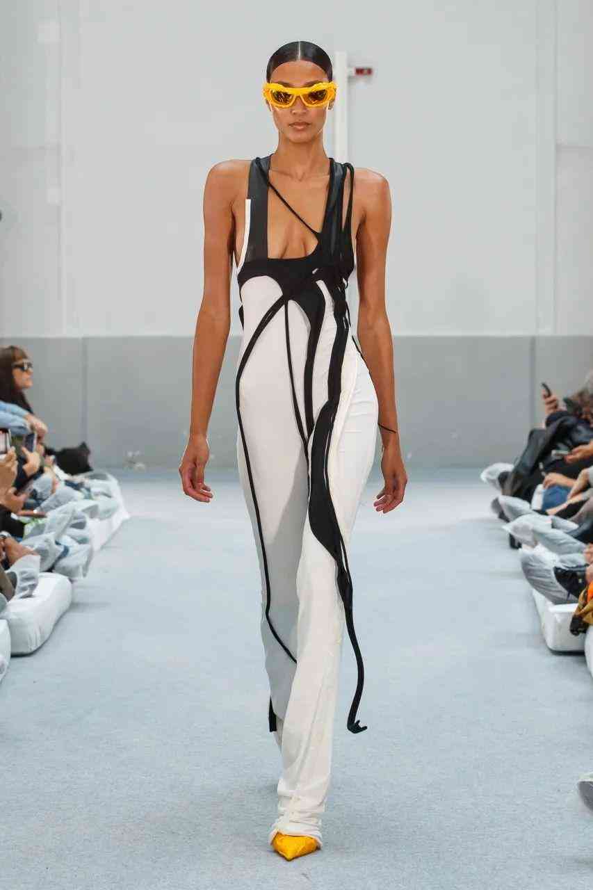 蒂芙尼新款戒指(蒂芙尼新款戒指图片)插图51 蒂芙尼新款戒指(蒂芙尼新款戒指图片)插图51