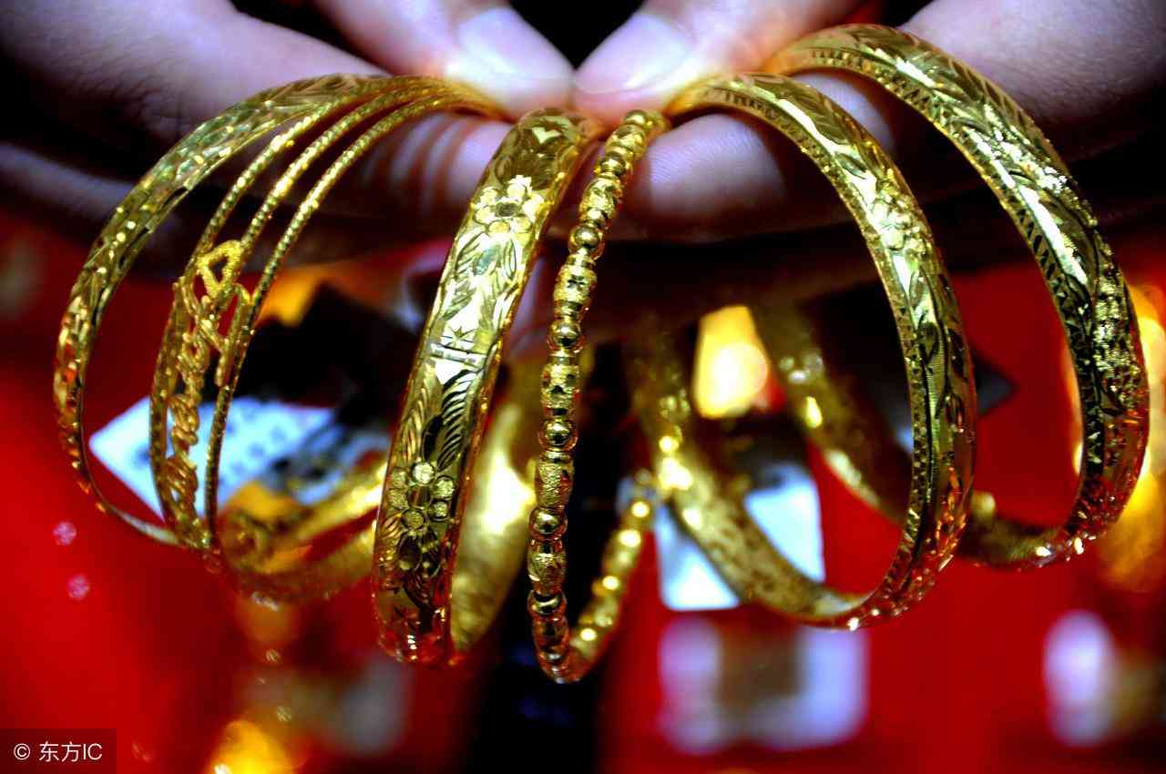 18k金怎么辨别真假(18k金是真金吗)插图3 18k金怎么辨别真假(18k金是真金吗)插图3