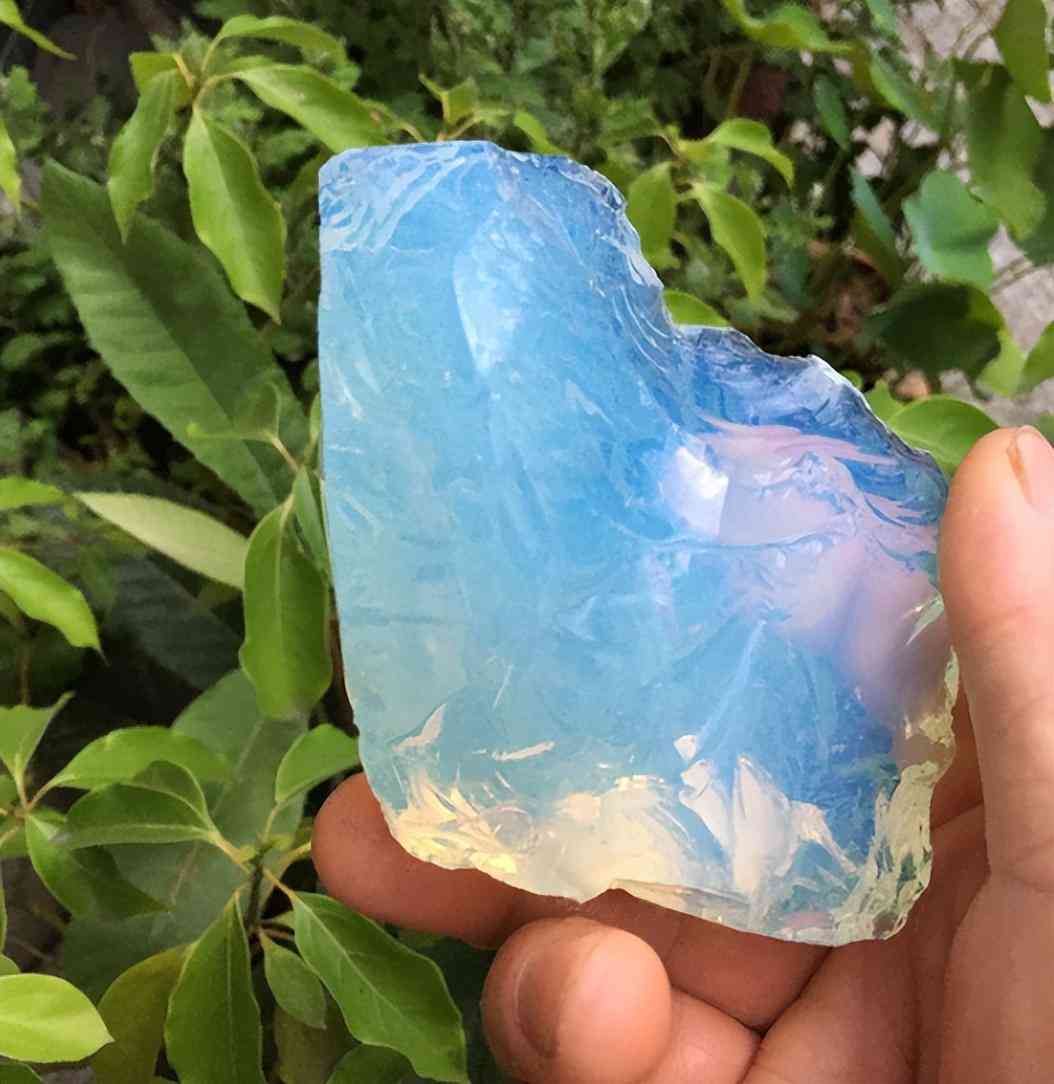 真砭石是什么颜色的(砭石真假图片 原石)插图1