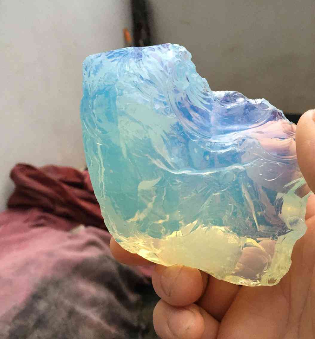 真砭石是什么颜色的(砭石真假图片 原石)插图3