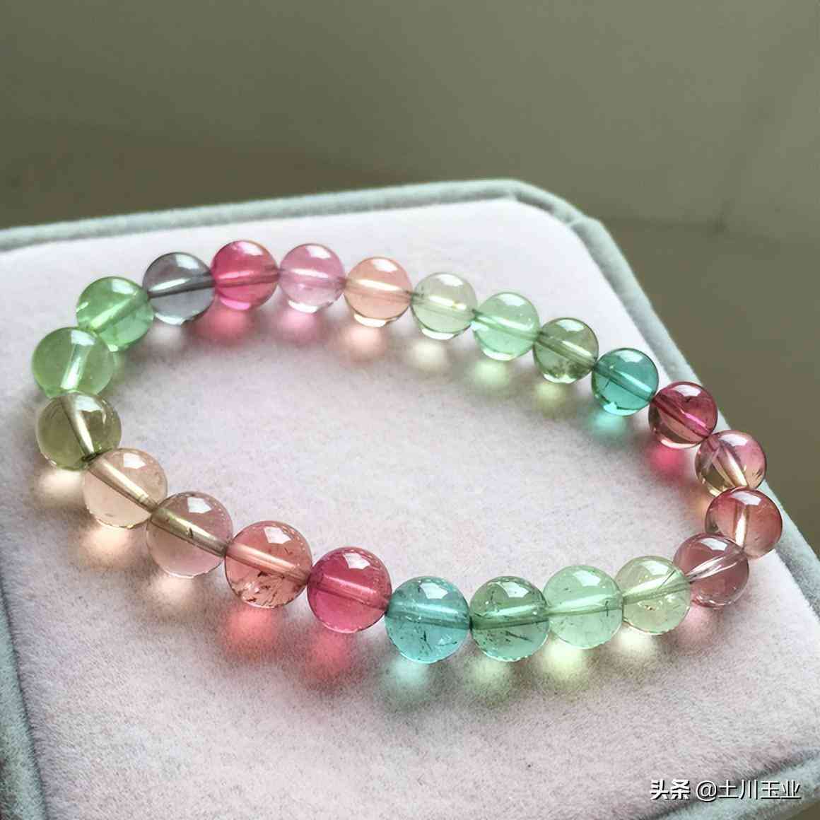 碧玺的鉴别(碧玺有假的吗)插图37 碧玺的鉴别(碧玺有假的吗)插图37