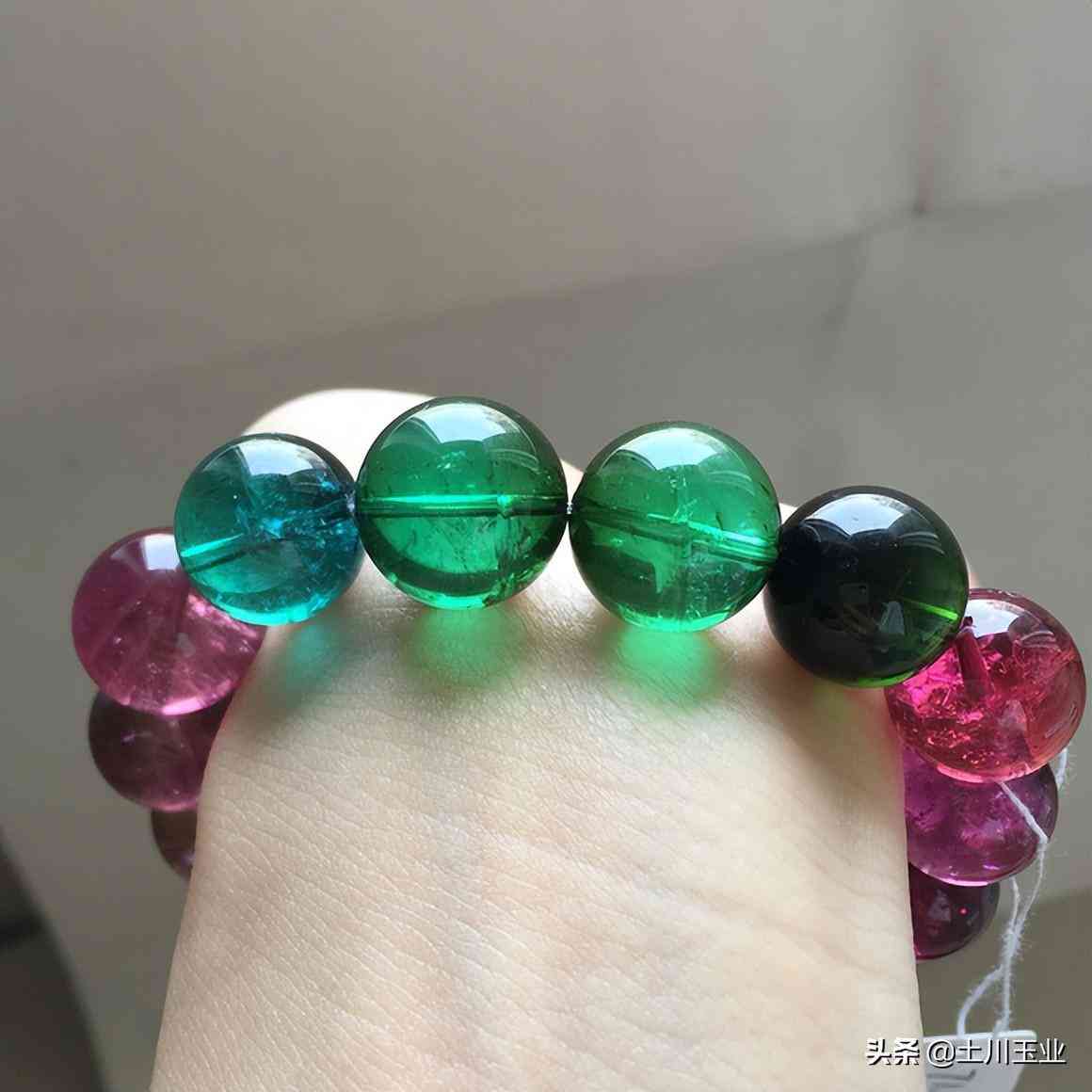 碧玺的鉴别(碧玺有假的吗)插图47 碧玺的鉴别(碧玺有假的吗)插图47