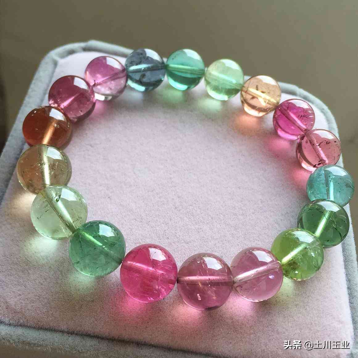 碧玺的鉴别(碧玺有假的吗)插图49 碧玺的鉴别(碧玺有假的吗)插图49