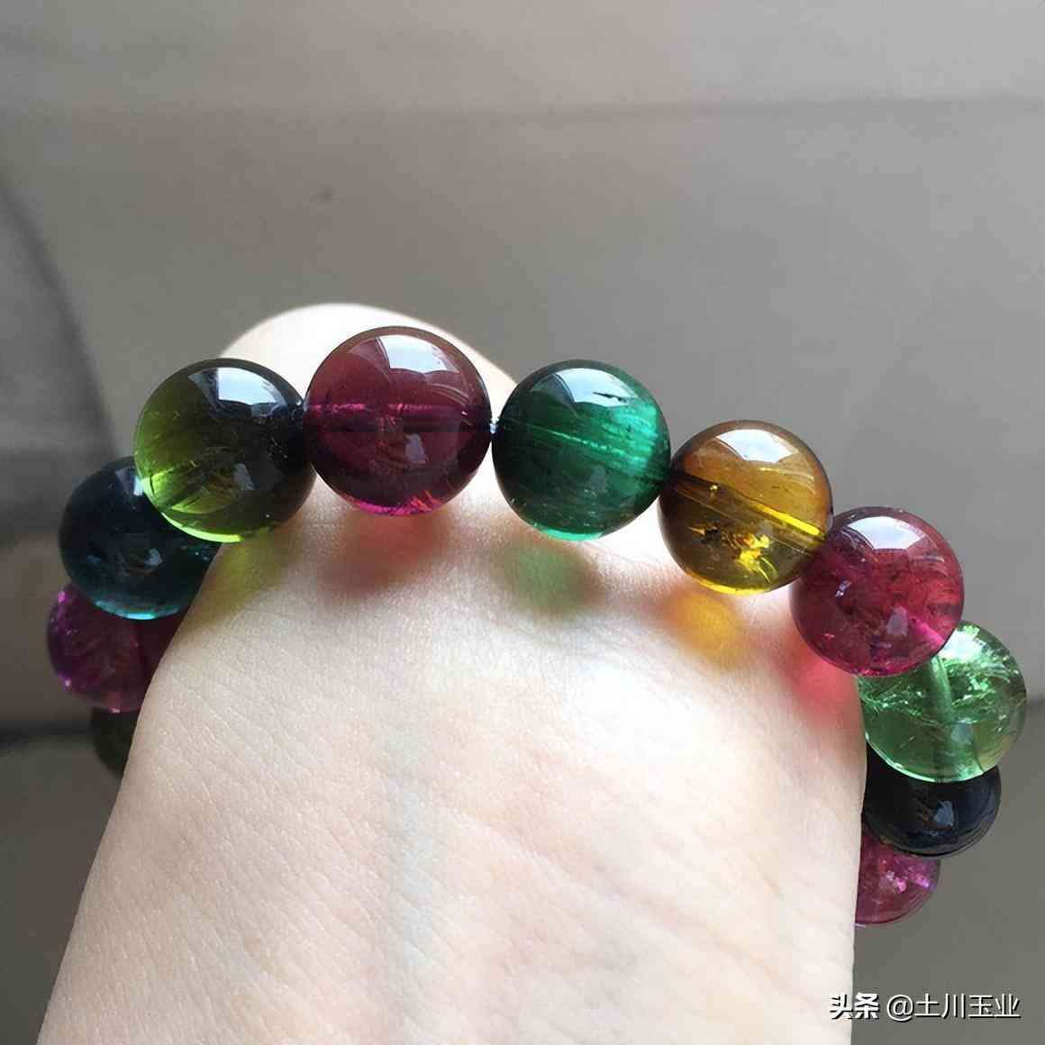 碧玺的鉴别(碧玺有假的吗)插图53 碧玺的鉴别(碧玺有假的吗)插图53