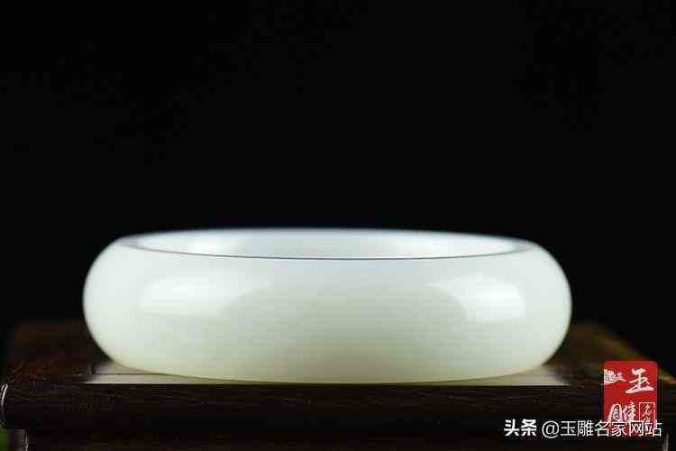 黑青玉手镯一般多少钱(黑青玉手镯的价格一般多少钱)插图4 黑青玉手镯一般多少钱(黑青玉手镯的价格一般多少钱)插图4