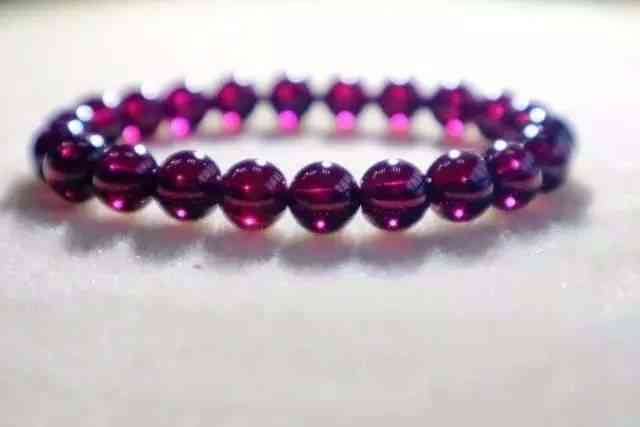 女人长期戴石榴石的好处(女人戴石榴有什么好处)插图6