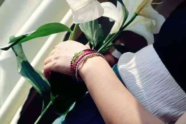 女人长期戴石榴石的好处(女人戴石榴有什么好处)插图8