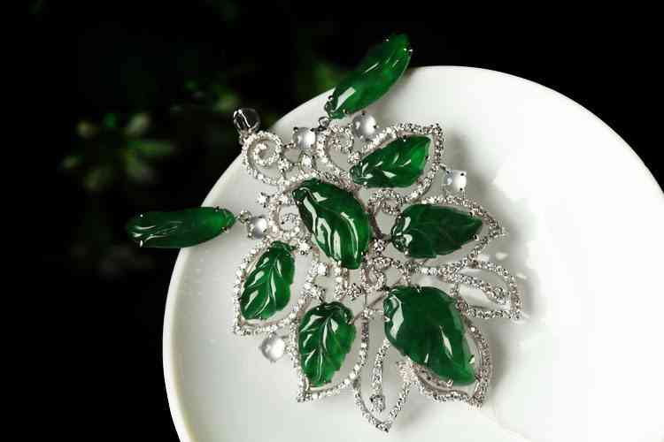 玉怎么分辨真假(玉手镯怎么分辨真假)插图5