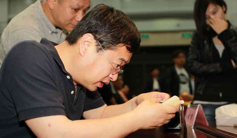 玉怎么分辨真假(玉手镯怎么分辨真假)插图9