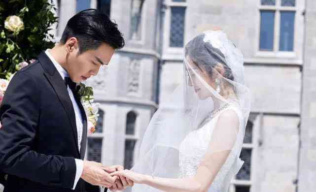 婚礼交换戒指是对戒还是钻戒(婚礼交换戒指在哪个环节)插图1 婚礼交换戒指是对戒还是钻戒(婚礼交换戒指在哪个环节)插图1