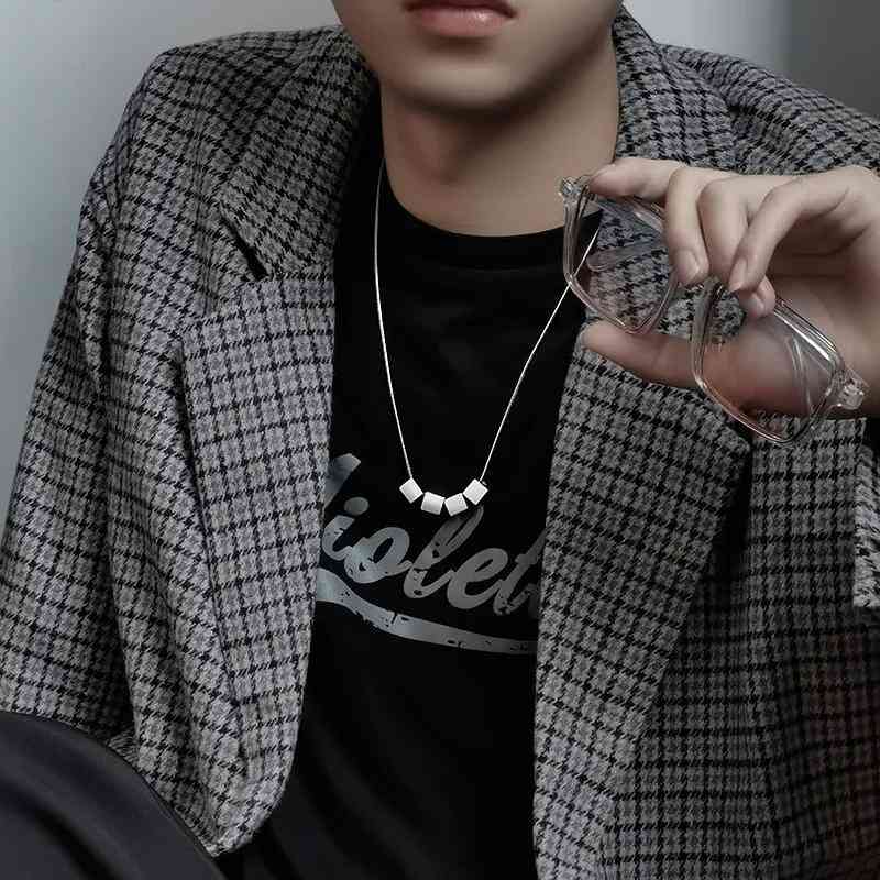 适合男生戴的项链(男士项链品牌排行榜)插图1 适合男生戴的项链(男士项链品牌排行榜)插图1