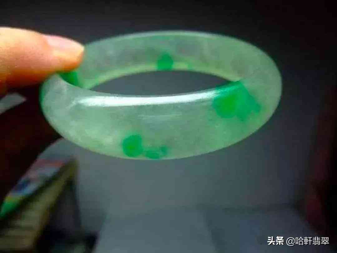 怎样鉴别真假翡翠(如何鉴定真假翡翠)插图2