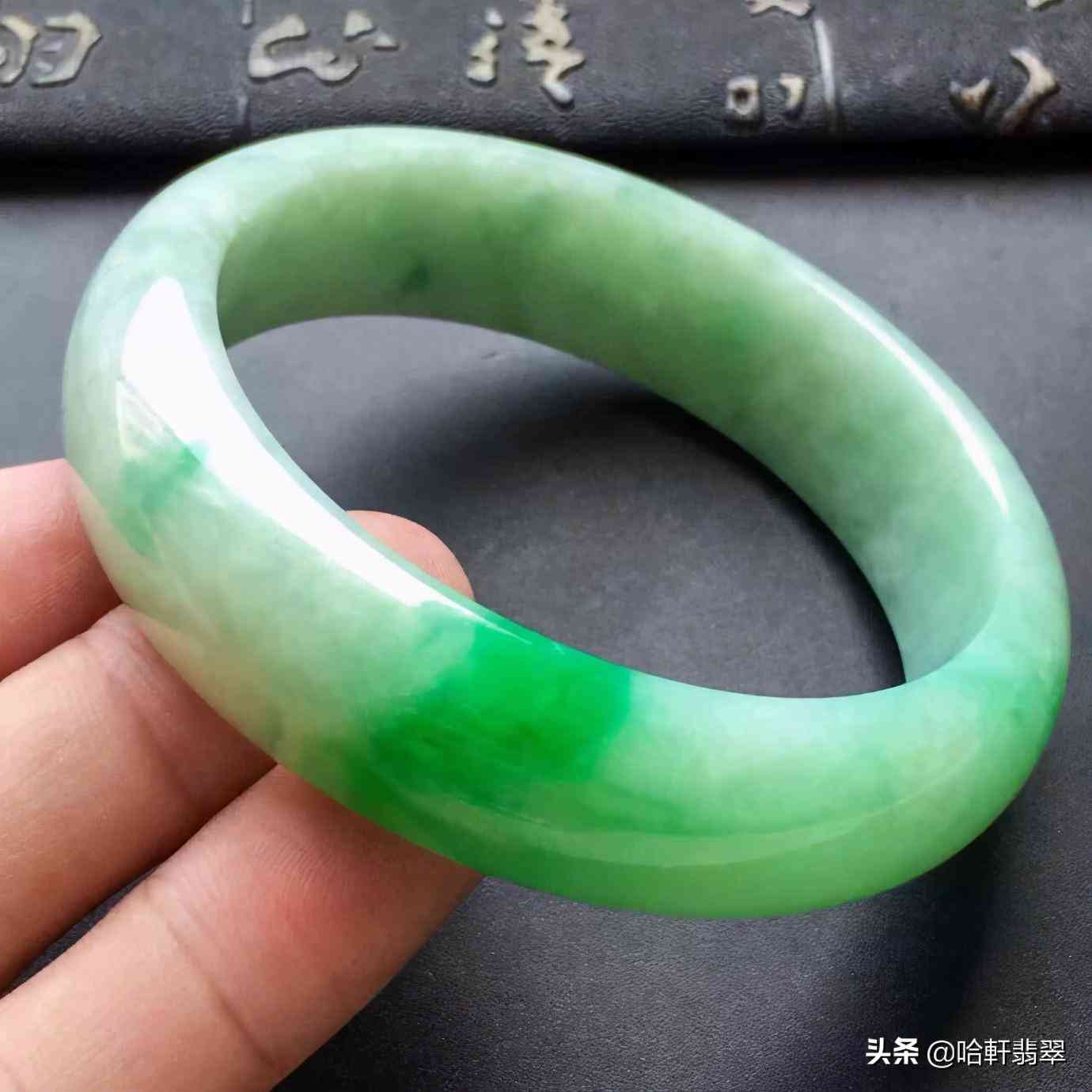 怎样鉴别真假翡翠(如何鉴定真假翡翠)插图4