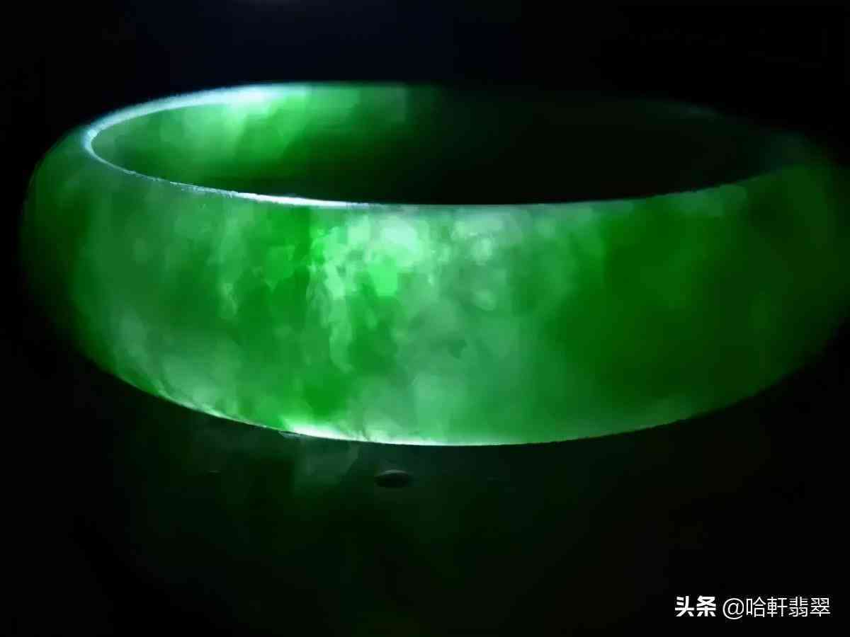 怎样鉴别真假翡翠(如何鉴定真假翡翠)插图6