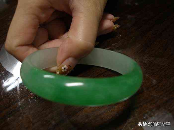 怎样鉴别真假翡翠(如何鉴定真假翡翠)插图8