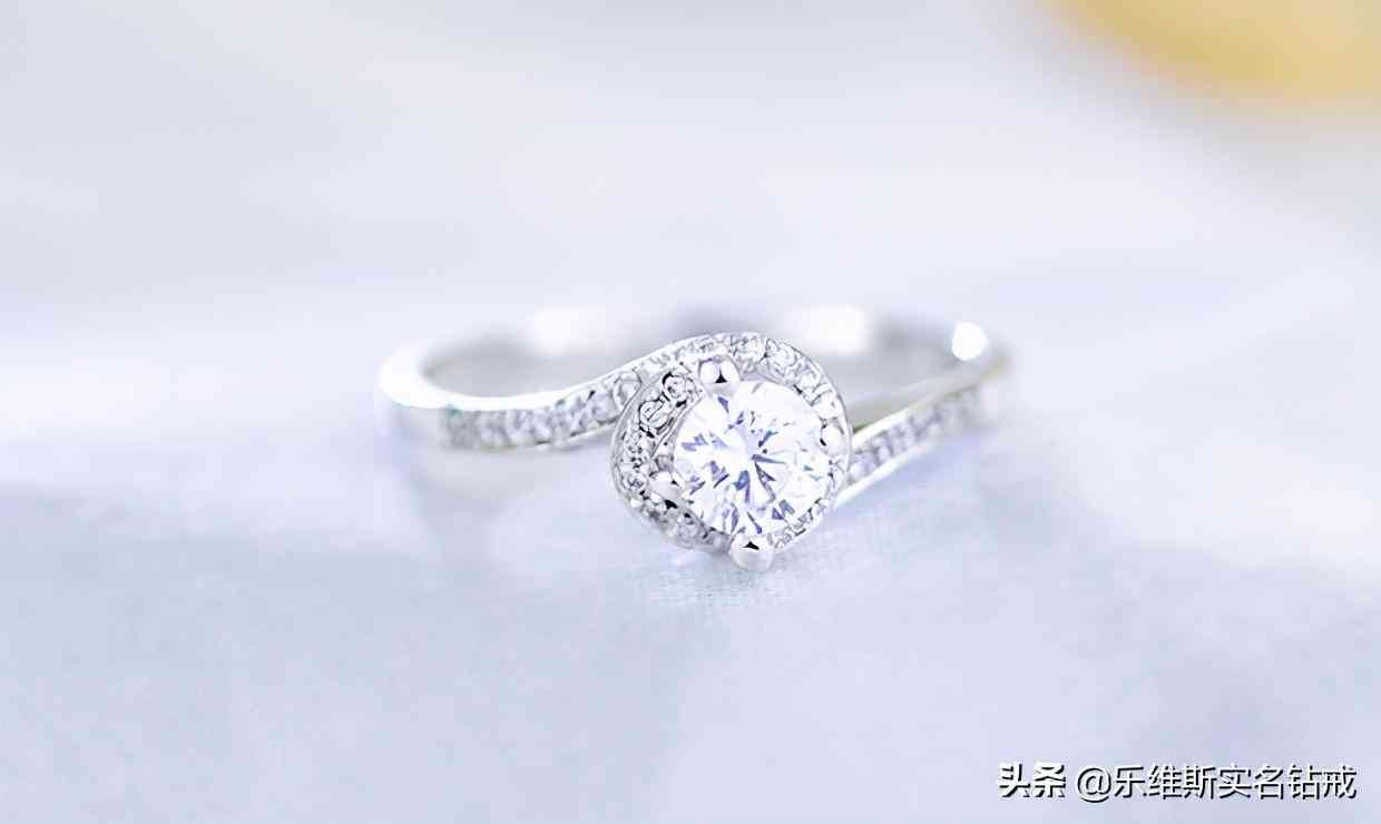 18k金一克拉钻戒多少钱(18k金一克拉钻戒多少钱)插图3