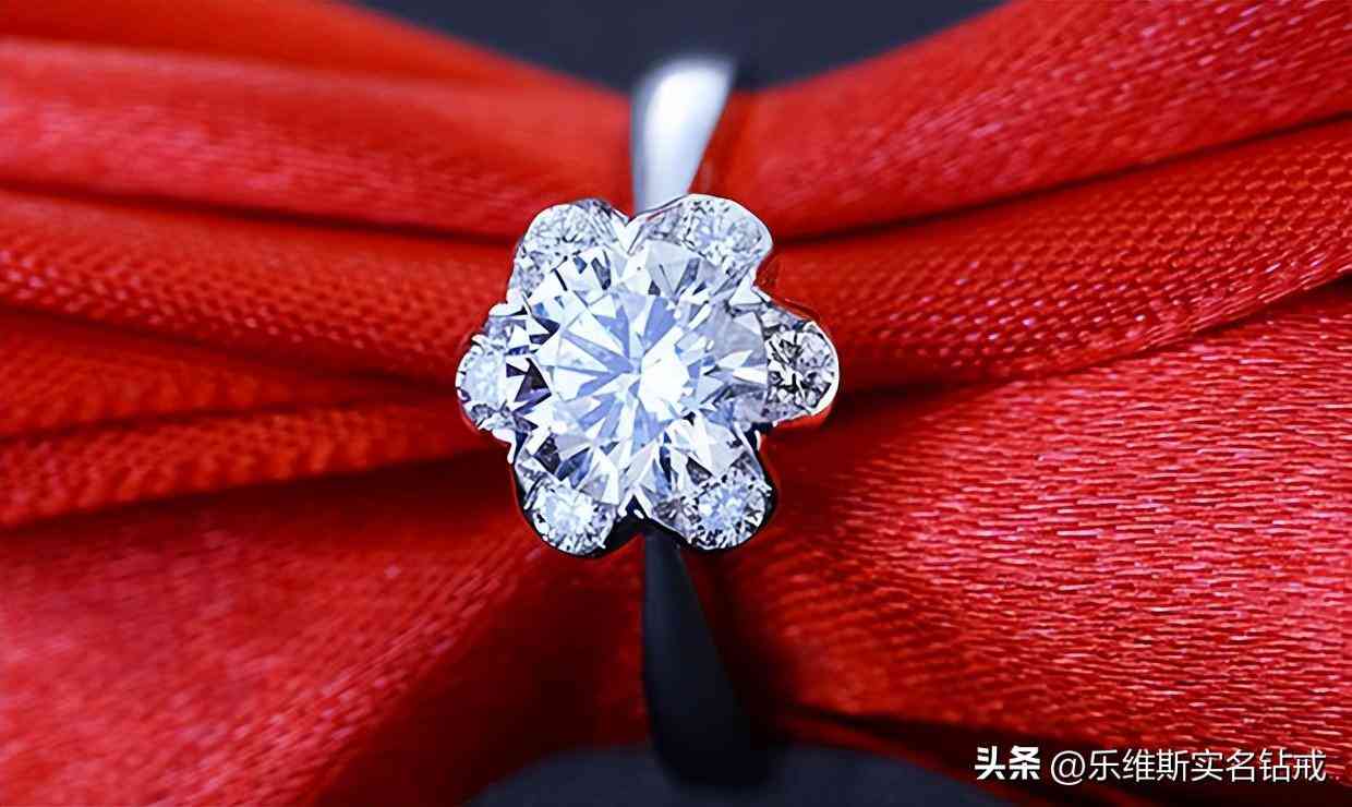 3克拉钻戒戴在手上有多大(三克拉钻戒戴手上效果)插图1 3克拉钻戒戴在手上有多大(三克拉钻戒戴手上效果)插图1