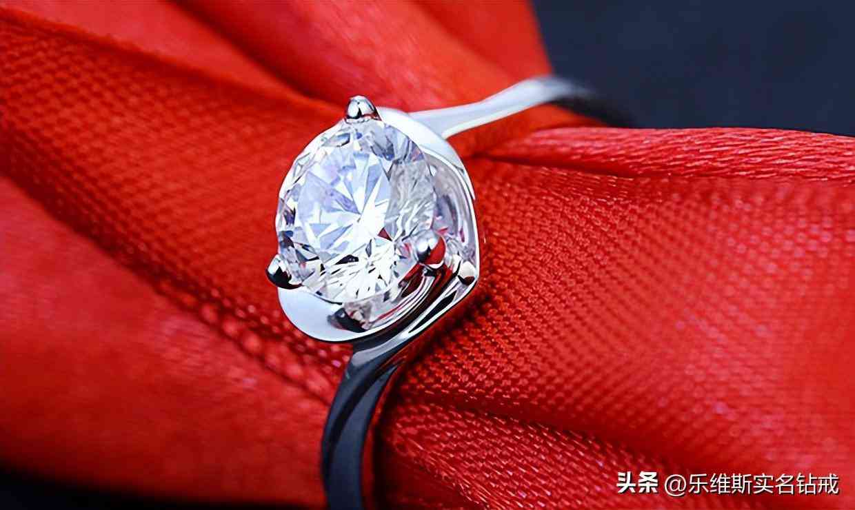 3克拉钻戒戴在手上有多大(三克拉钻戒戴手上效果)插图3 3克拉钻戒戴在手上有多大(三克拉钻戒戴手上效果)插图3