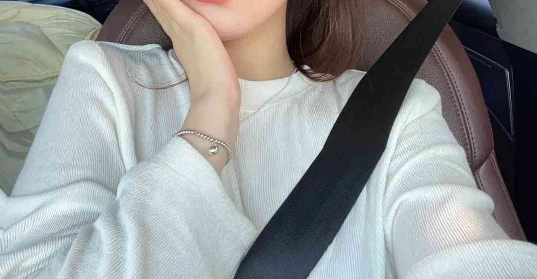 好看的手链(手链什么牌子比较好)插图5 好看的手链(手链什么牌子比较好)插图5