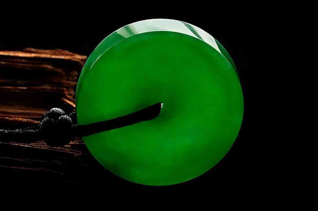 翡翠知识入门大全(翡翠知识入门完整版)