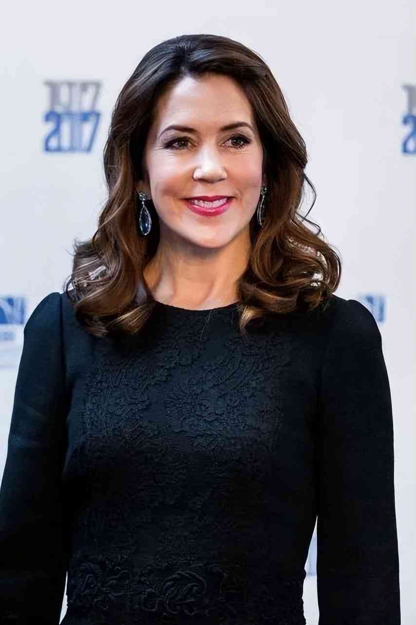 托帕石是天然宝石吗(伦敦蓝托帕石是天然宝石吗)插图8