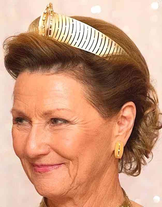 托帕石是天然宝石吗(伦敦蓝托帕石是天然宝石吗)插图17