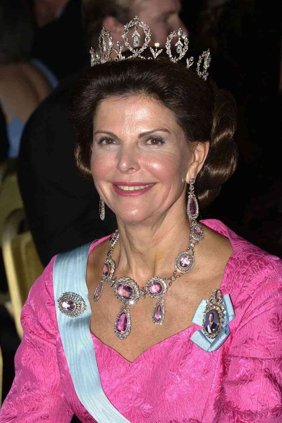 托帕石是天然宝石吗(伦敦蓝托帕石是天然宝石吗)插图44