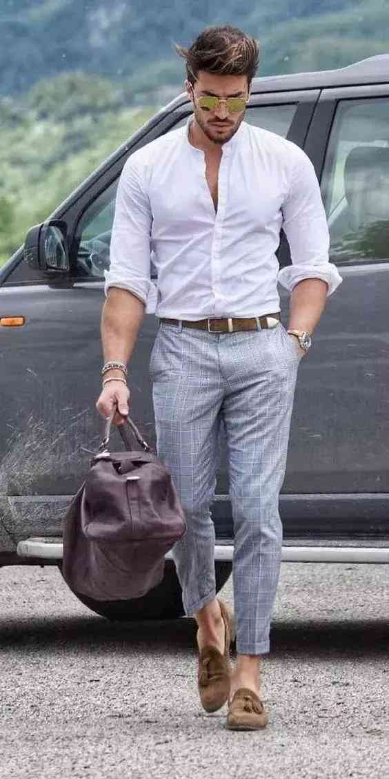 男士银项链多少钱一条(男士纯银项链多少钱)插图1 男士银项链多少钱一条(男士纯银项链多少钱)插图1