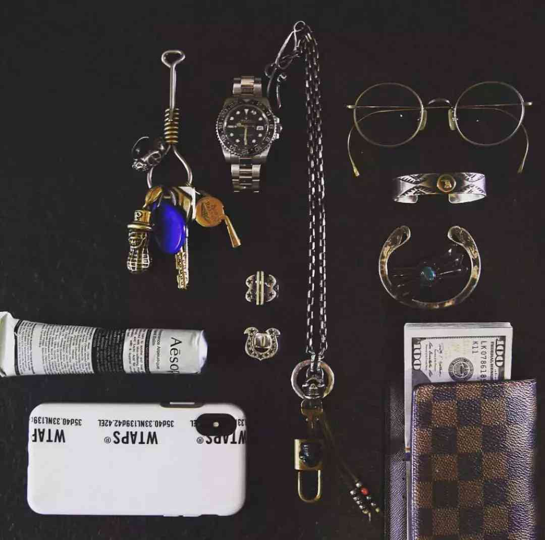 男士银项链多少钱一条(男士纯银项链多少钱)插图3 男士银项链多少钱一条(男士纯银项链多少钱)插图3