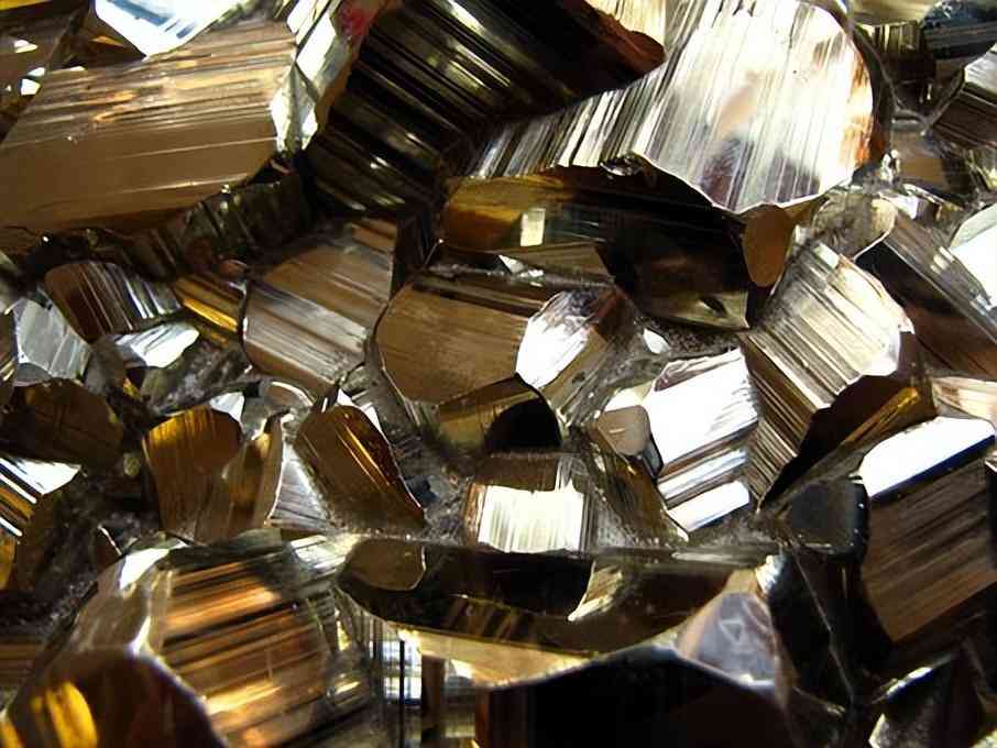 佩戴白水晶的功效与作用(佩戴白水晶的寓意)插图3