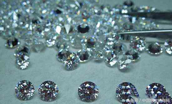 锆石和钻石的肉眼区别(锆石和钻石的肉眼区别在哪)