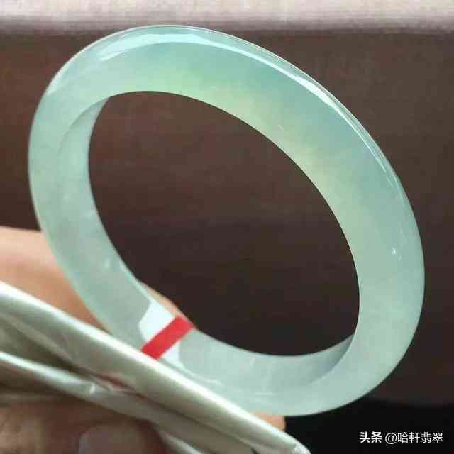真的翡翠手镯最便宜一个多钱(翡翠手镯一般多少钱一只)插图7