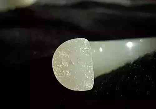 羊脂玉吊坠一般多少钱(羊脂玉吊坠一般多少钱一个)插图4 羊脂玉吊坠一般多少钱(羊脂玉吊坠一般多少钱一个)插图4