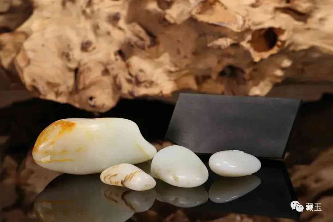 和田羊脂玉(和田羊脂玉是山料还是籽料)插图3 和田羊脂玉(和田羊脂玉是山料还是籽料)插图3