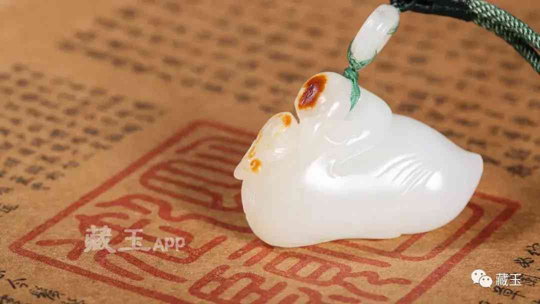 和田羊脂玉(和田羊脂玉是山料还是籽料)插图7 和田羊脂玉(和田羊脂玉是山料还是籽料)插图7