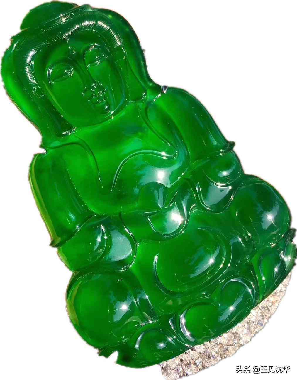 老坑玻璃种帝王绿价格(玻璃种帝王绿48亿手镯)插图1 老坑玻璃种帝王绿价格(玻璃种帝王绿48亿手镯)插图1