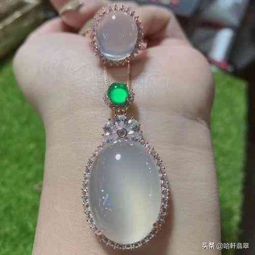 高冰玉髓值钱吗(马达加斯加高冰玉髓值钱吗)插图1 高冰玉髓值钱吗(马达加斯加高冰玉髓值钱吗)插图1