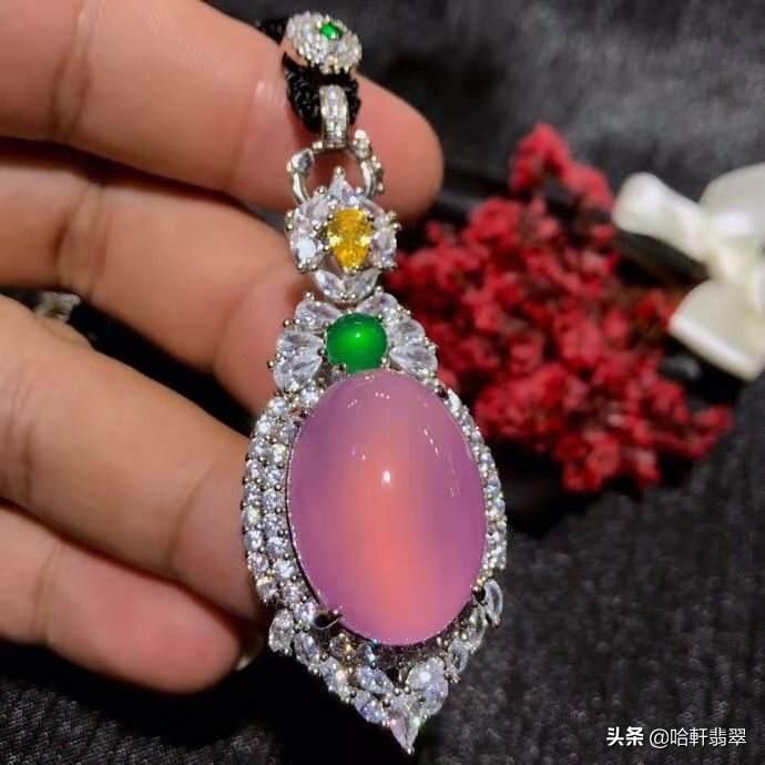 高冰玉髓值钱吗(马达加斯加高冰玉髓值钱吗)插图4 高冰玉髓值钱吗(马达加斯加高冰玉髓值钱吗)插图4