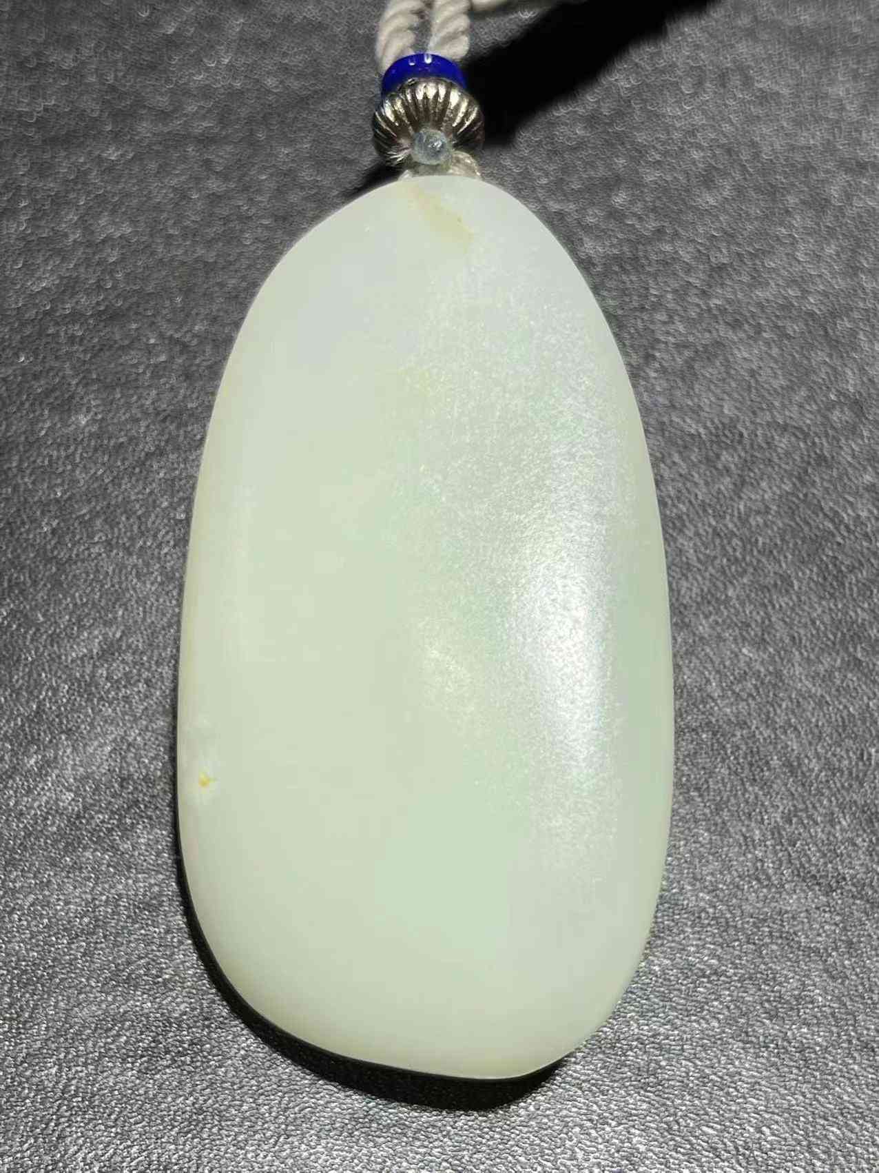 正宗和田玉吊坠价格多少(真的和田玉吊坠价格)插图4