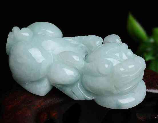 翡翠貔貅多少钱一只(翡翠貔貅价格一般多少钱一克)