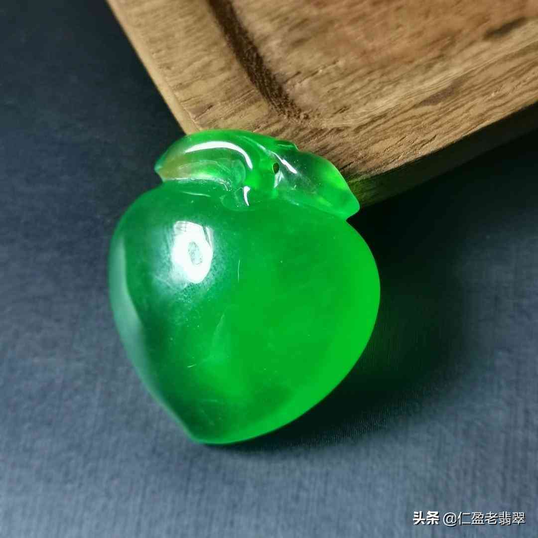 翡翠用什么水泡会越来越透(挑选翡翠的四个口诀)插图4