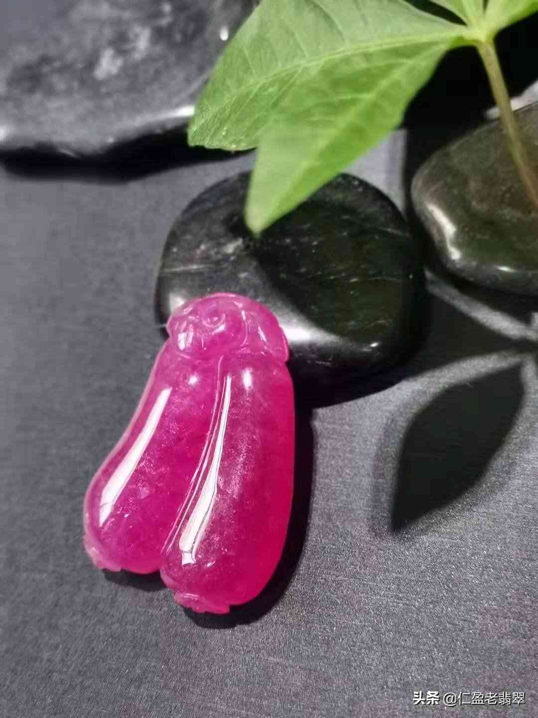 翡翠用什么水泡会越来越透(挑选翡翠的四个口诀)插图5