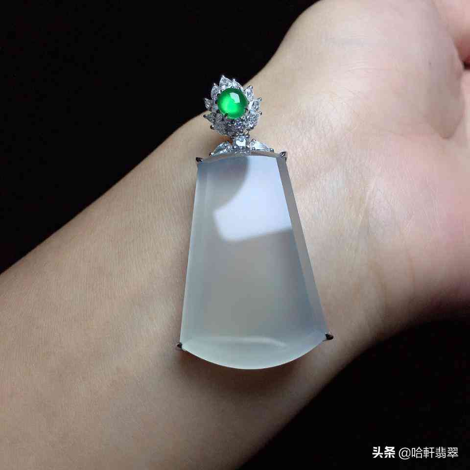 无色玻璃种翡翠价格(玻璃种白色翡翠价格)插图5