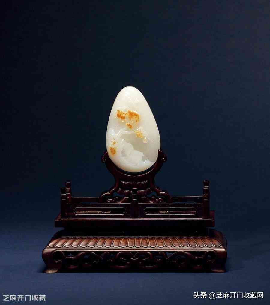 玉石在线鉴定(真玉和假玉在灯光下有啥区别)插图1