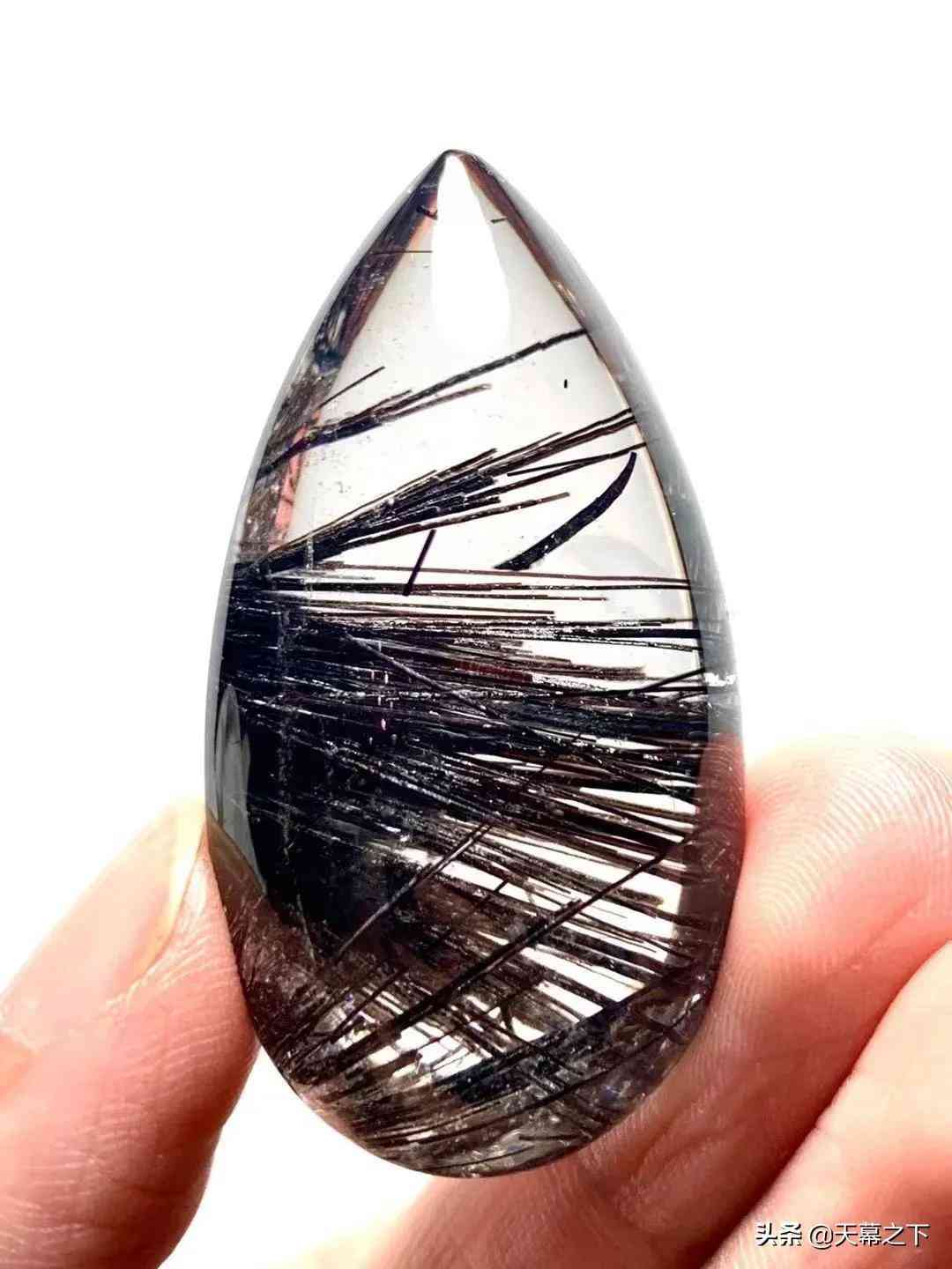 天然水晶吊坠多少钱一个(天然水晶石吊坠)插图8