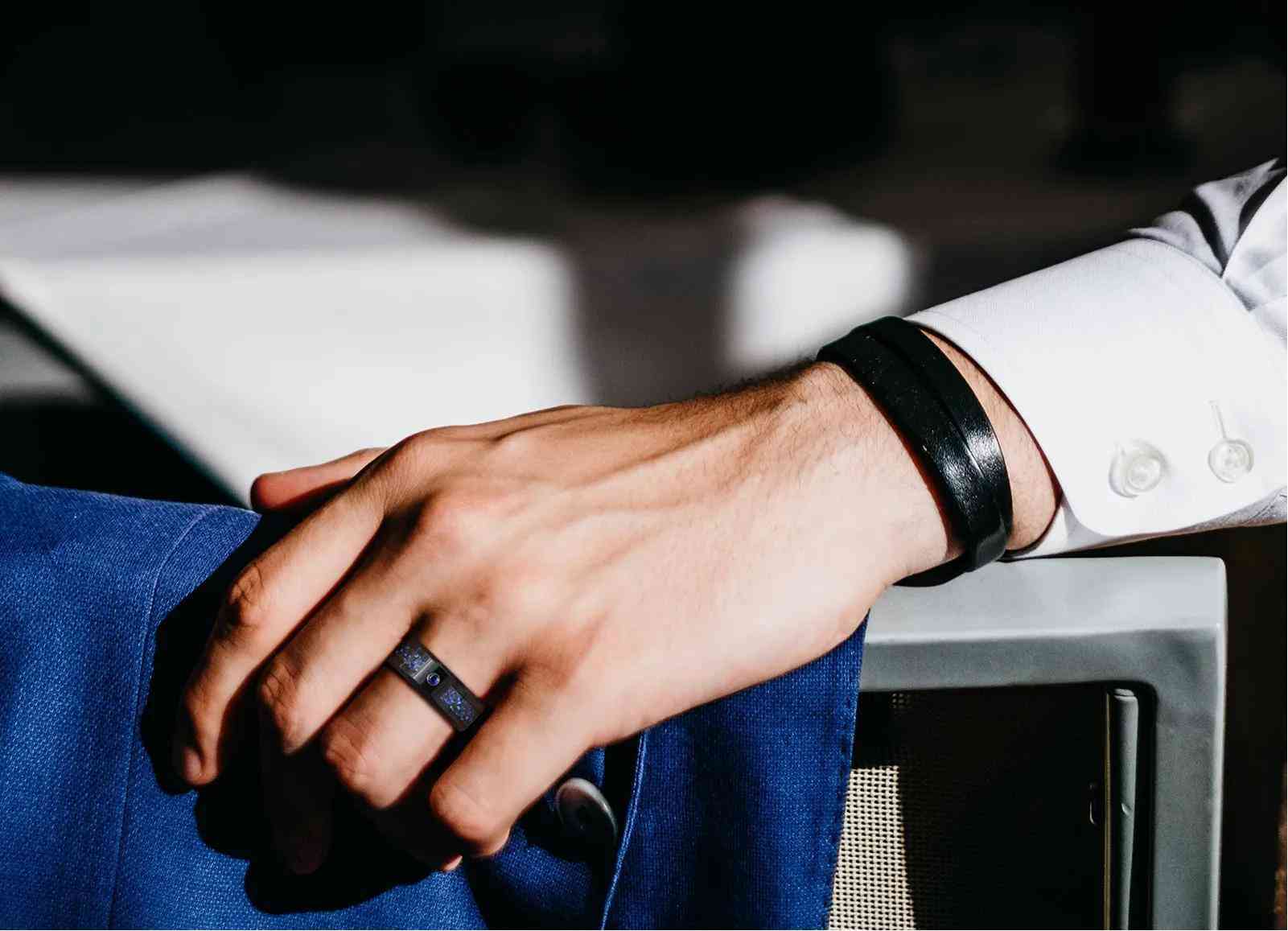 男士戴戒指的讲究(男士戴戒指的规矩是怎么说)插图1